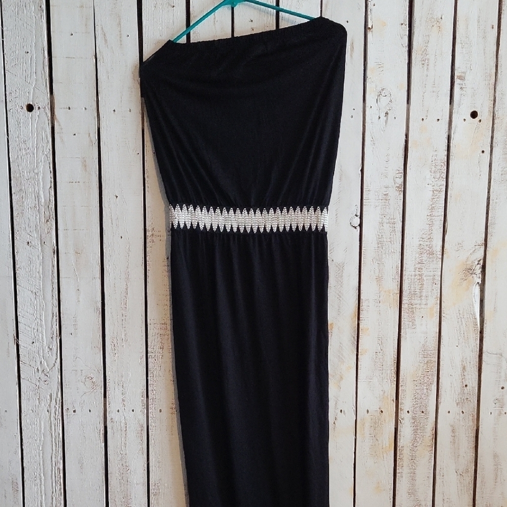 Elegant Strapless Black Dress with White Detailing
